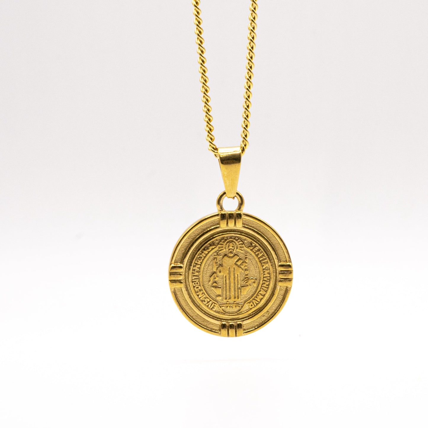 Cadena Cubana Fina con Medalla de San Benito