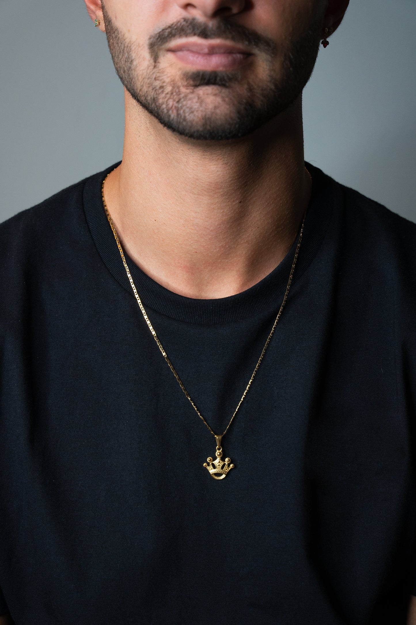 Cadena Stud con Corona de Duque
