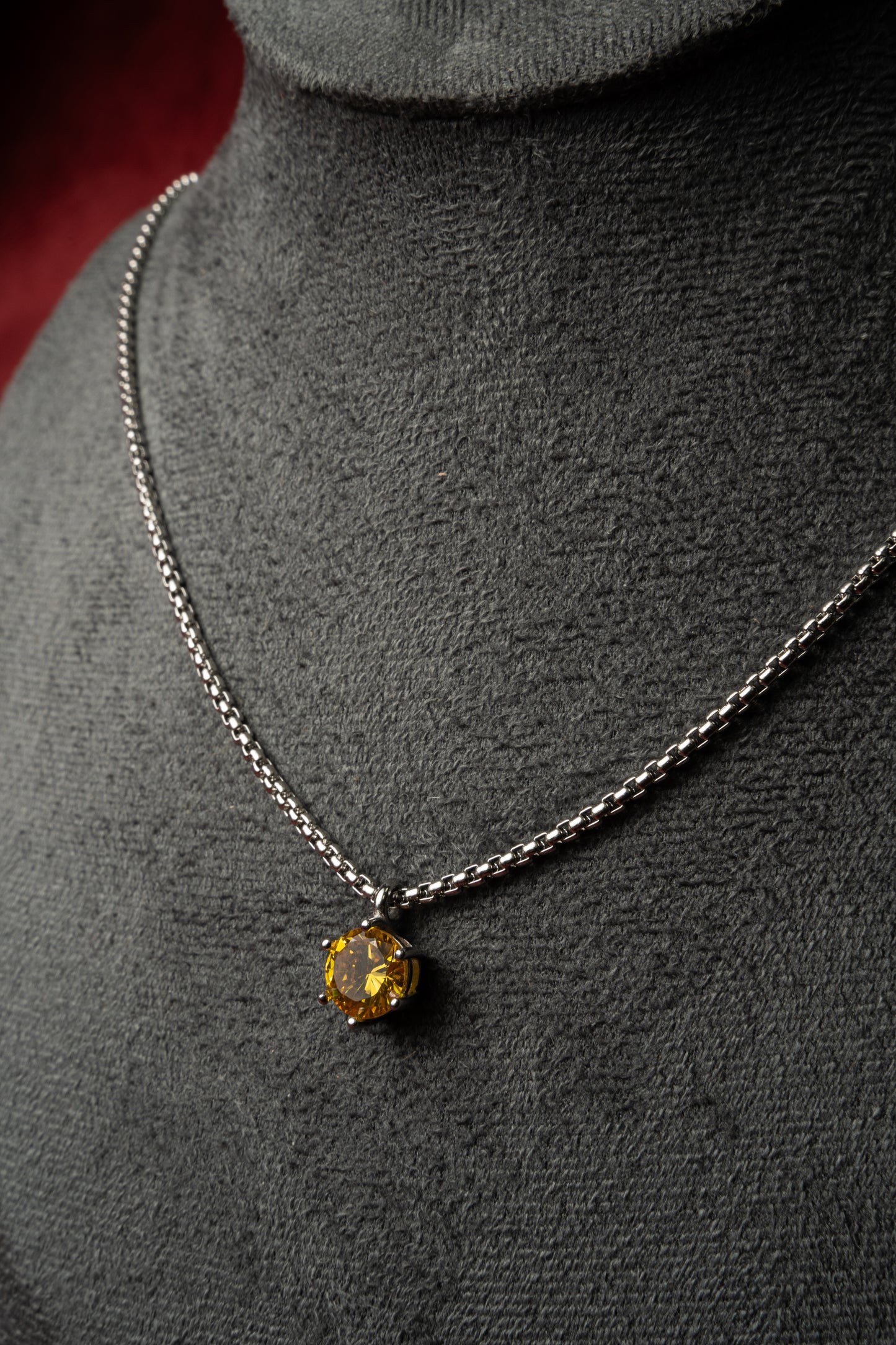Cadena Pearl con Gem Yellow