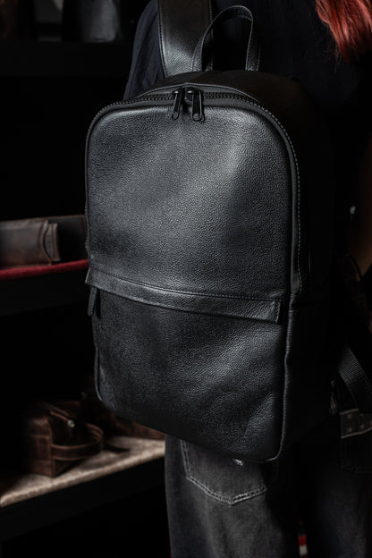 Mochila Cuero Negro Granulado
