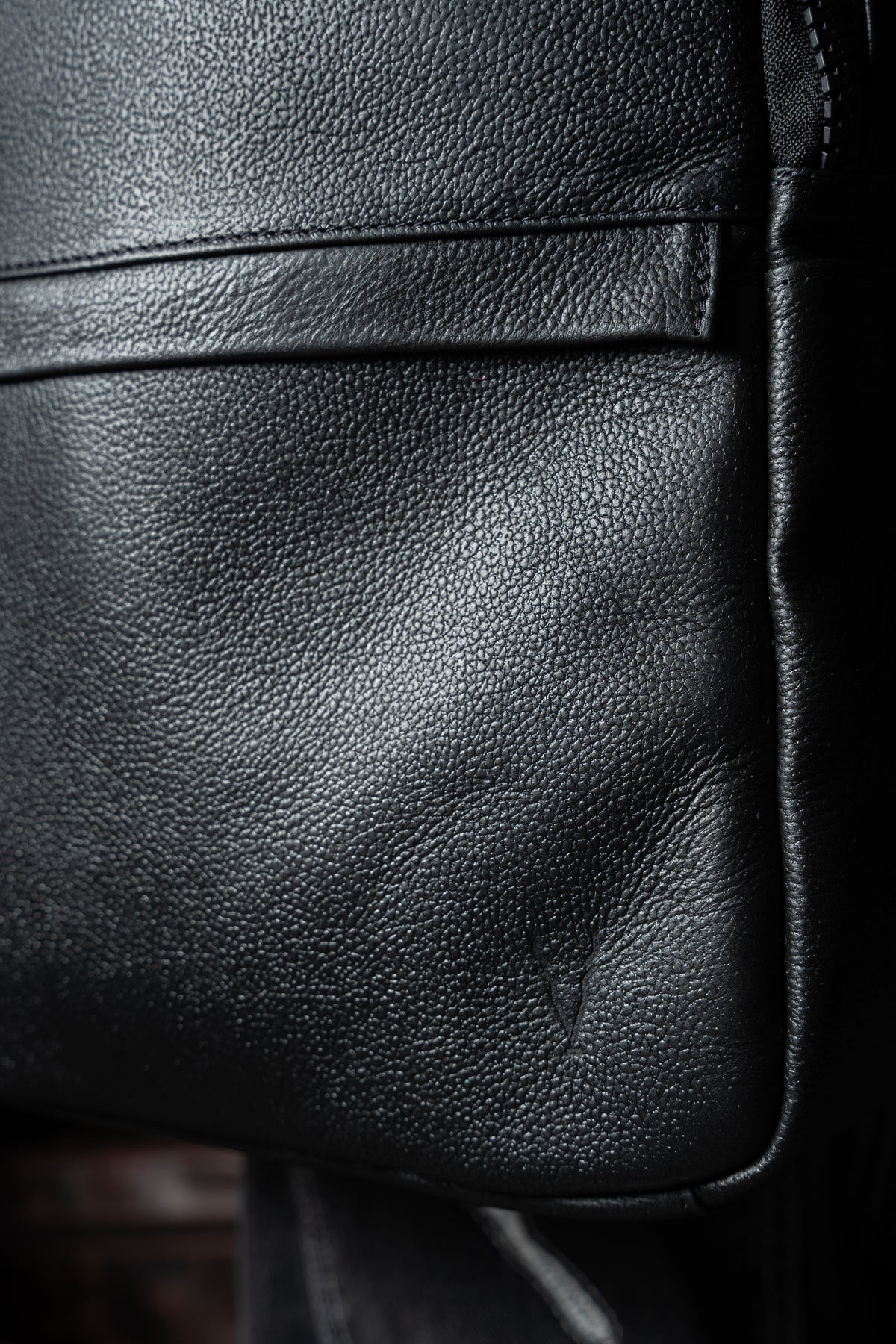 Mochila Cuero Negro Granulado