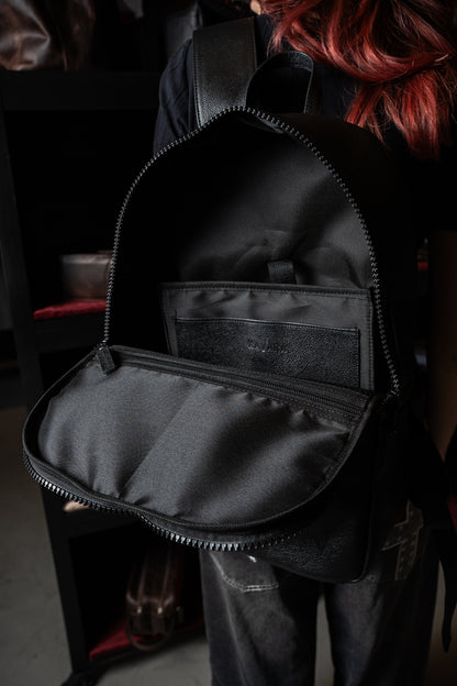Mochila Cuero Negro Granulado