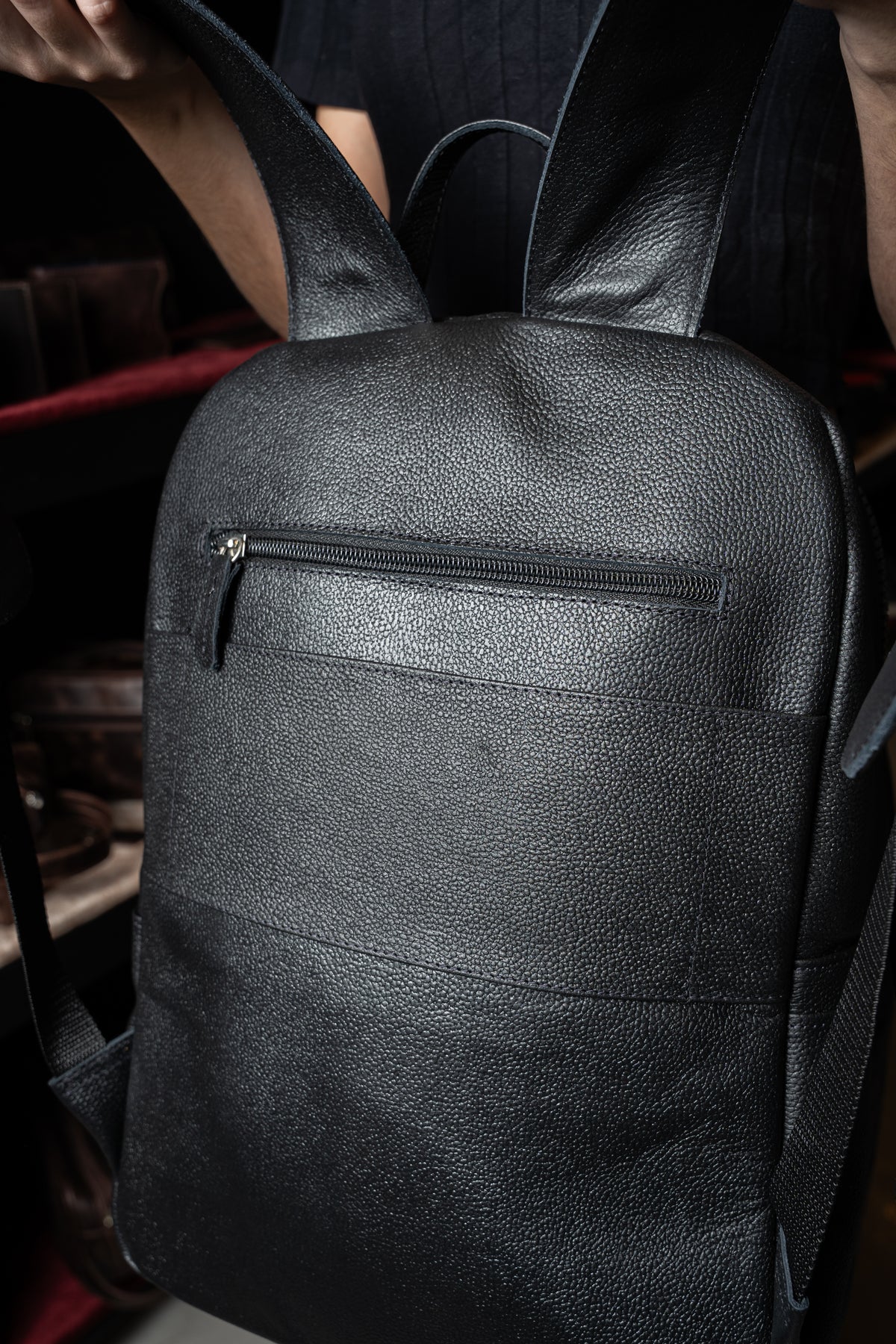 Mochila Cuero Negro Granulado