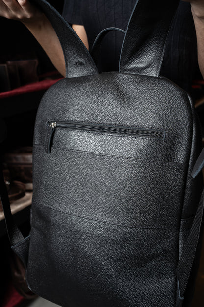 Mochila Cuero Negro Granulado