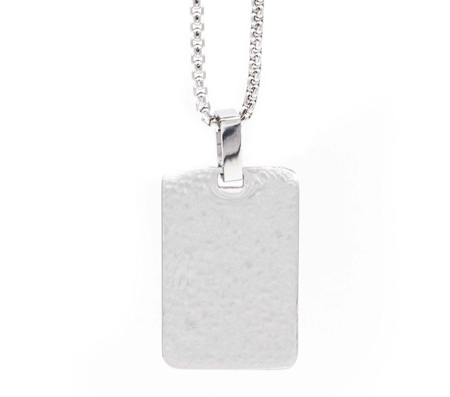Cadena Pearl con Medalla Rectangular